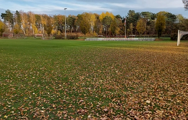 20201115_Sportplatz Uesen1.jpg