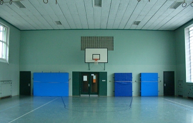 Turnhalle GS Baden.JPG