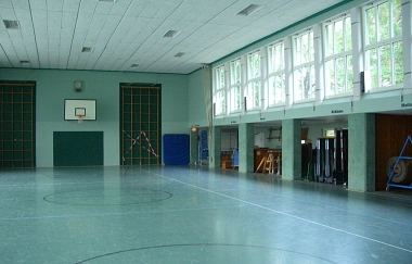 Halle innen.JPG